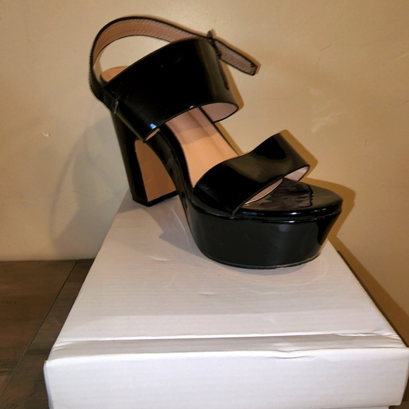 Black Platform Heels - Picture 1 of 2